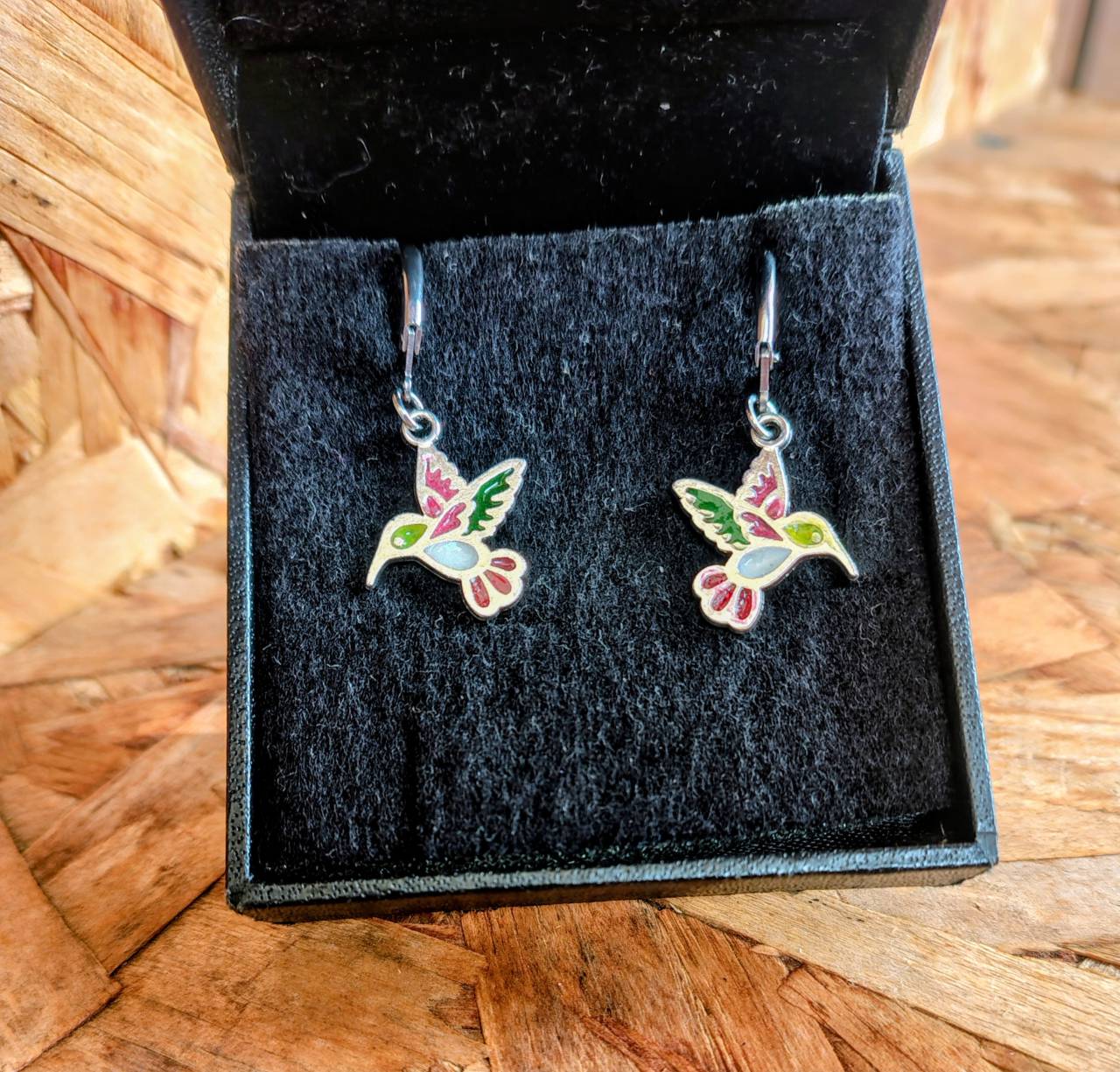 Aretes en forma de picaflor